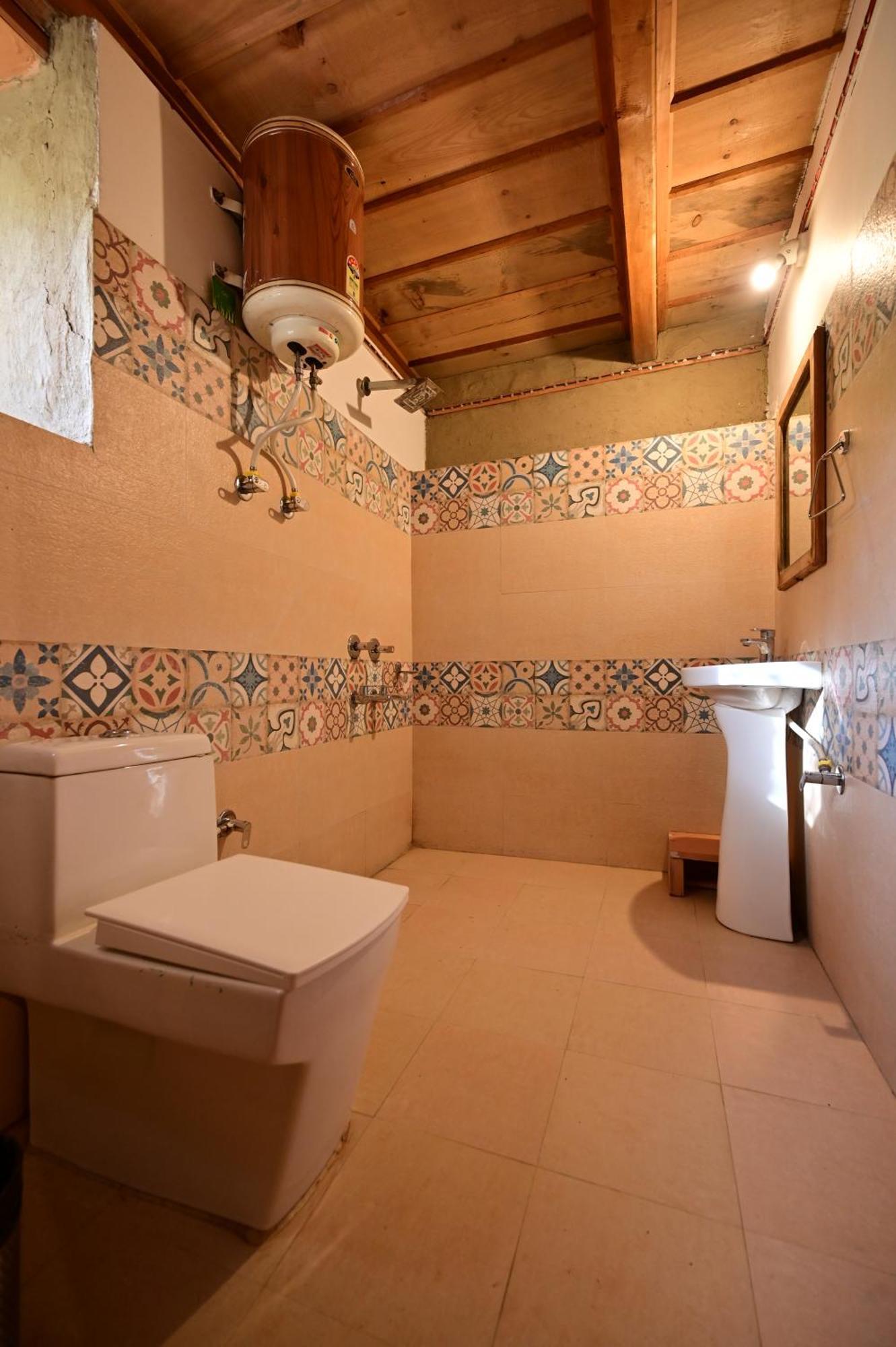 קאסול Himalayan Mud Resort חדר תמונה